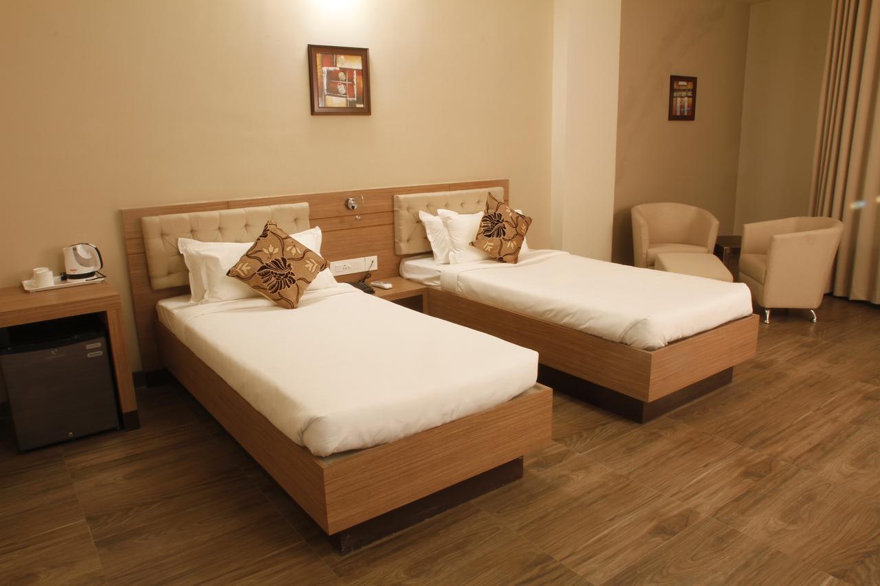 Hotel Genista Inn Ráncsí Kültér fotó
