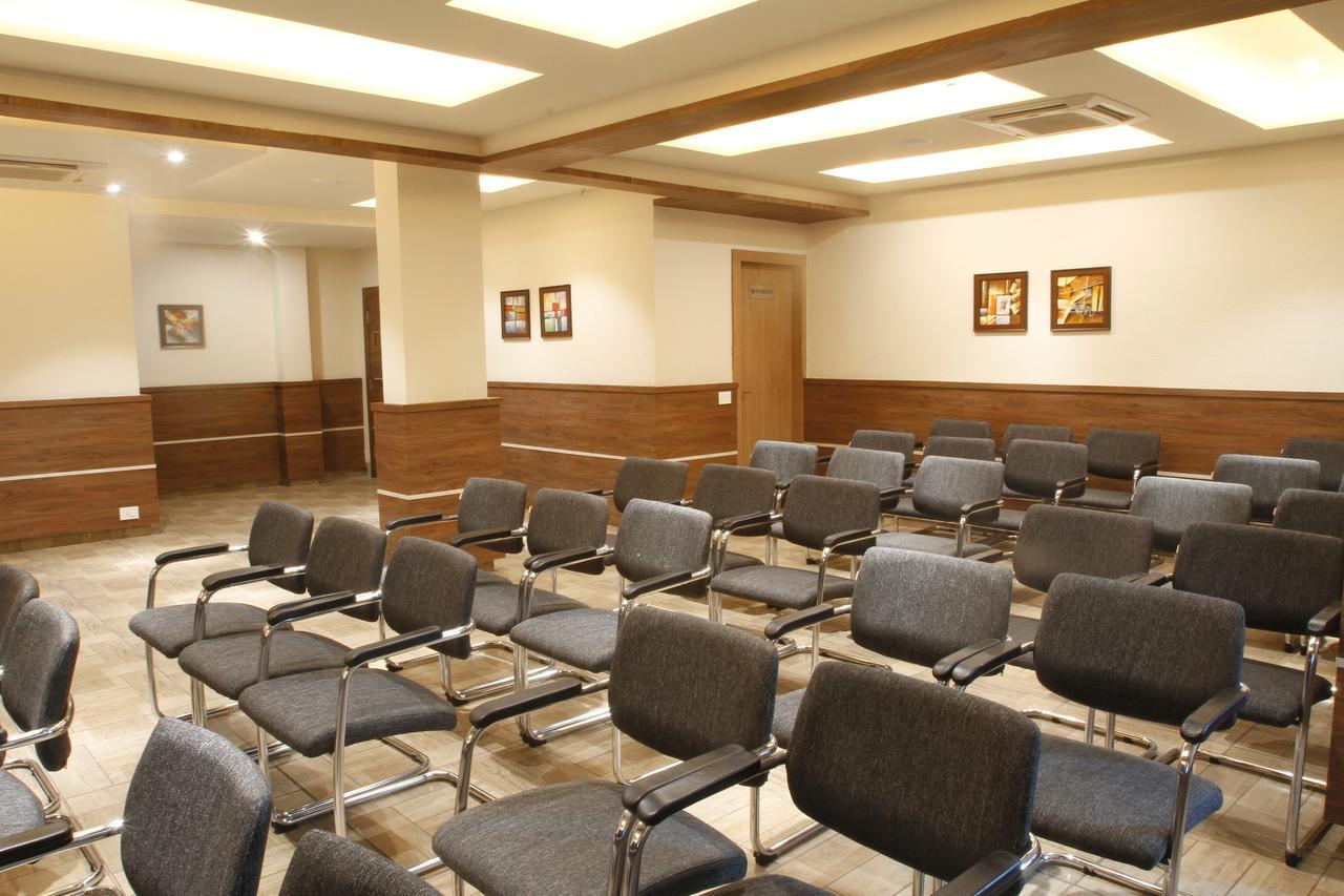 Hotel Genista Inn Ráncsí Kültér fotó